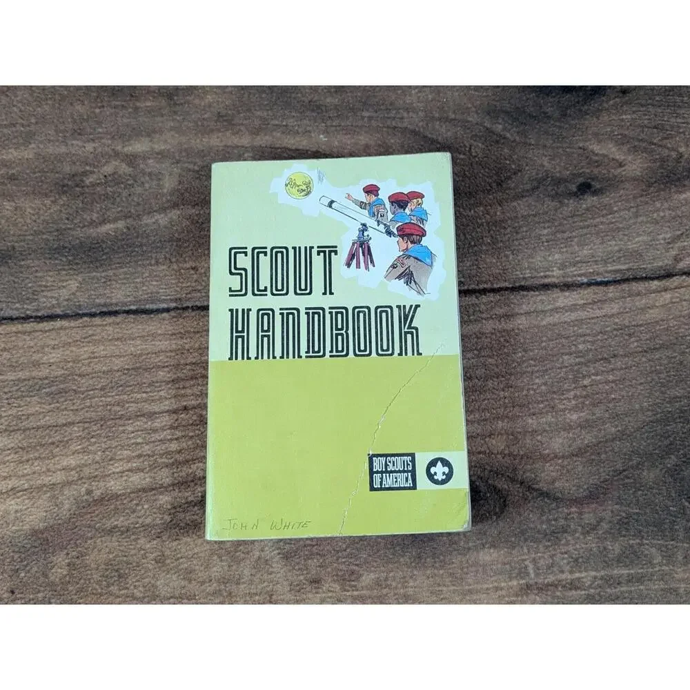 lot of 3 Boy Scouts‎ of America Bear, Wolf Cub Scout Handbook's 1970's